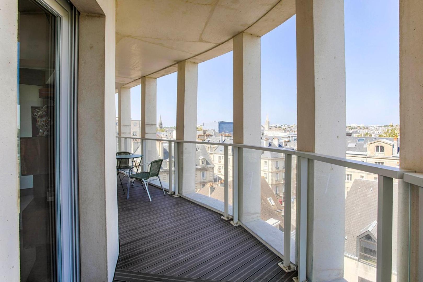 Apartment Panoramic Unique View & Private Parking Caen